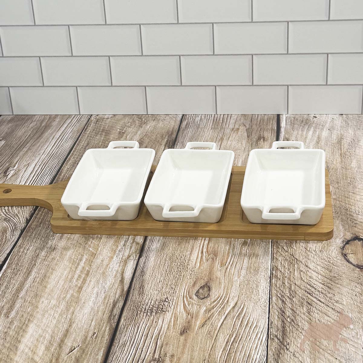 Juego de 3 salseras porcelana con base