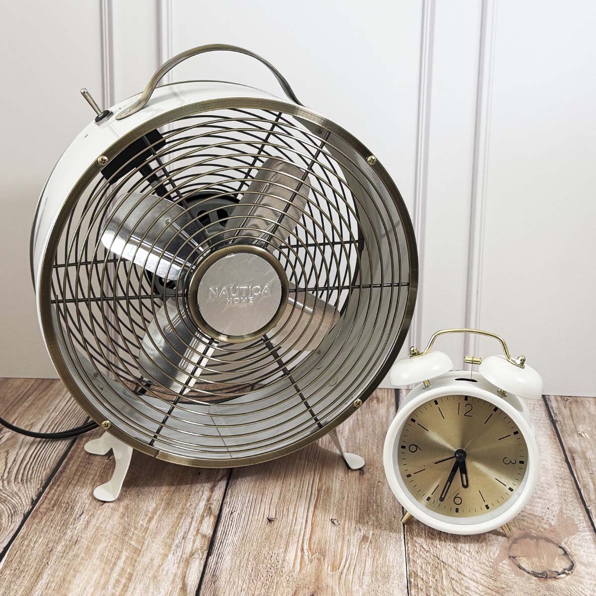 Ventilador de diseño Vintage color crema