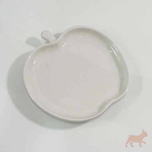 Plato en forma de manzana